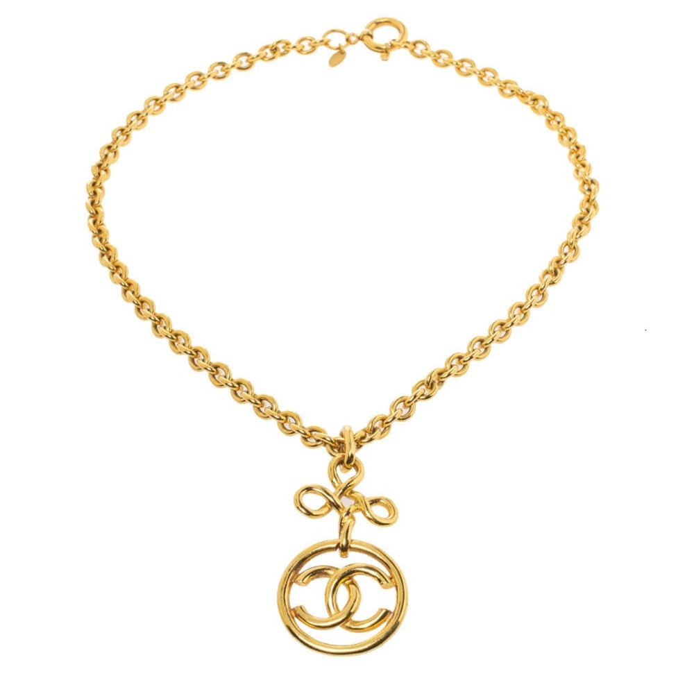 CHANEL Vintage Gold Plated Logo Medallion Chain Necklace 27”, CC logo 3”